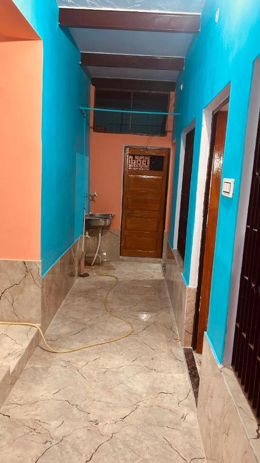 Tandon Lodge On The Ganga Ghat Homestay Varanasi Bagian luar foto