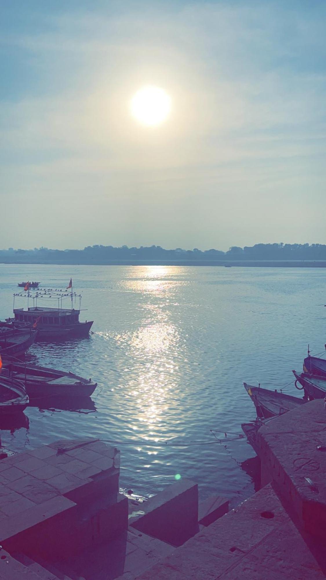 Tandon Lodge On The Ganga Ghat Homestay Varanasi Bagian luar foto